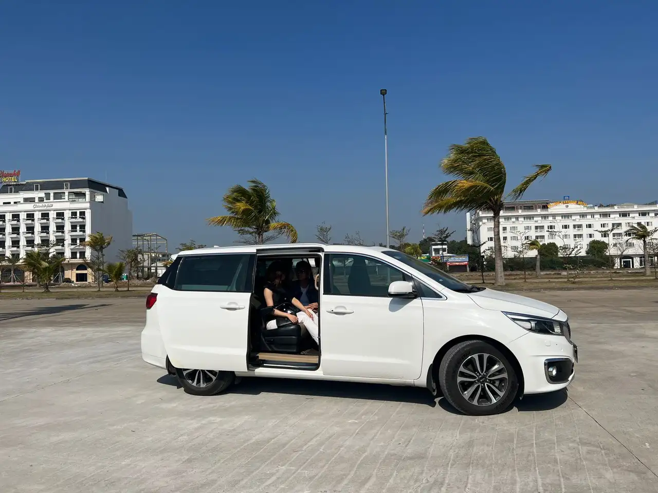 Khám phá dịch vụ TAXI DƯƠNG KINH – Taxi Giá Rẻ 0985.509.923 – Sự lựa chọn tin cậy cho mọi hành trình